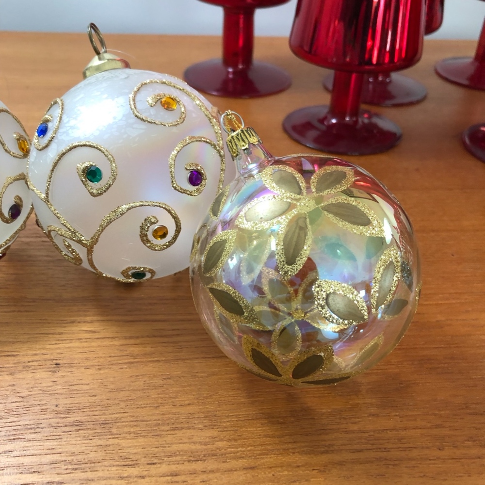 4 Christmas Ornaments - Picture 2 of 4